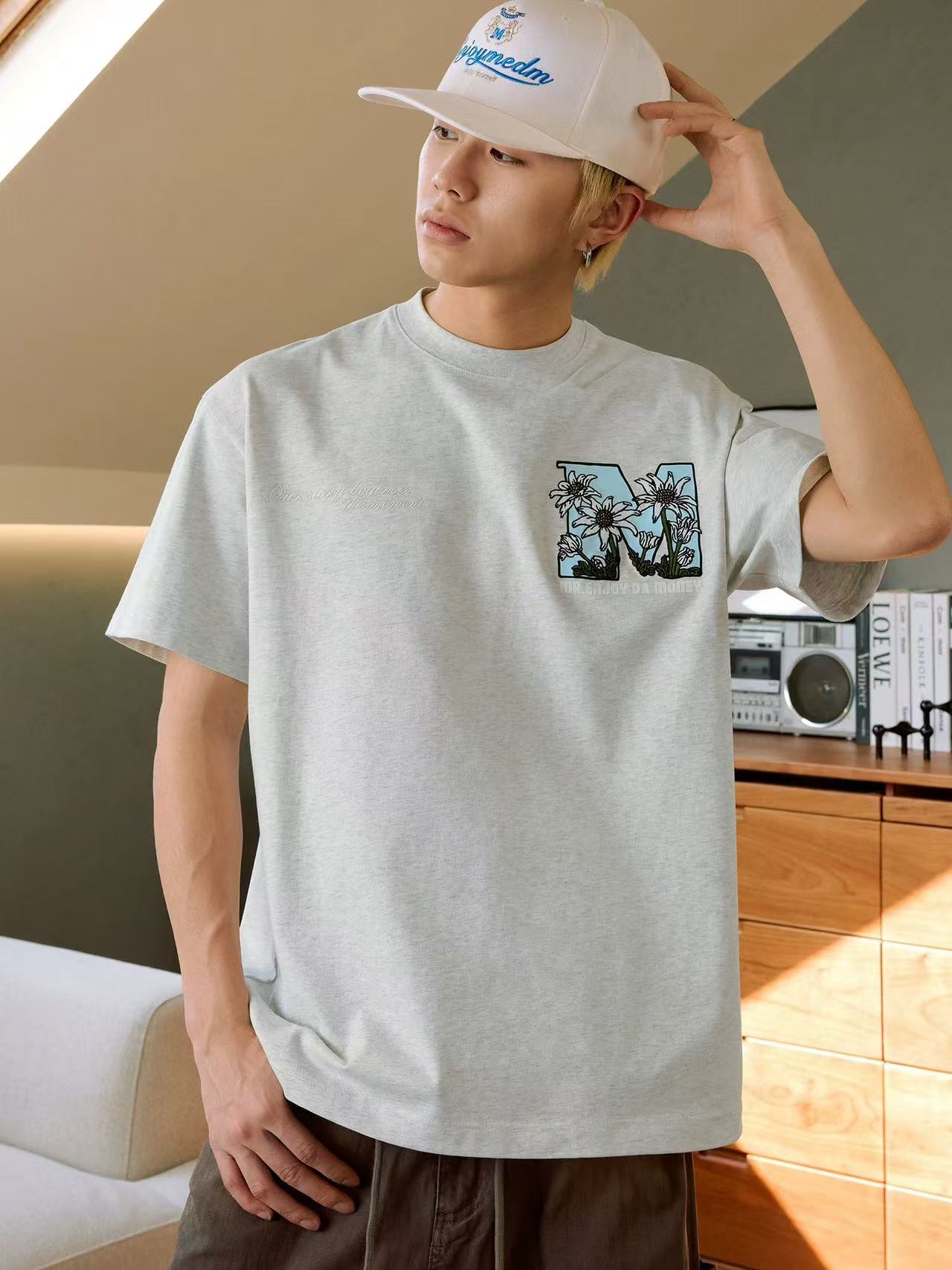 MEDM Large M Hand-painted Daisy Flower Short-sleeved T-shirt