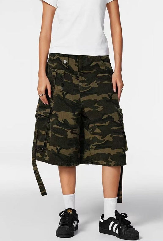 ACHOCK Retro Big Pocket Camouflage Baggy Shorts