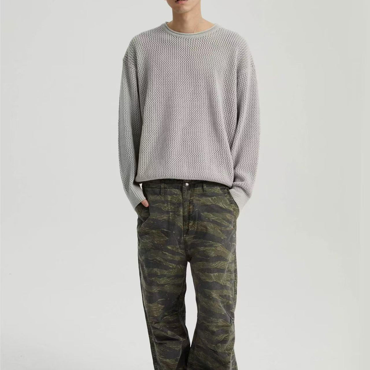 WASSUP Hollow Round Collar Sweater