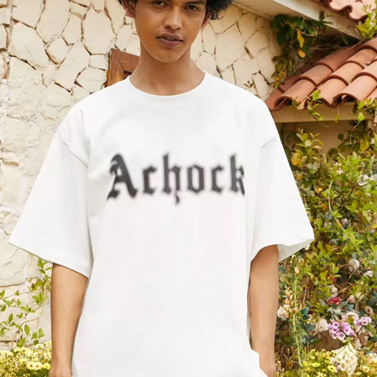 ACHOCK Simple Dot Logo Blur Printed T-shirt
