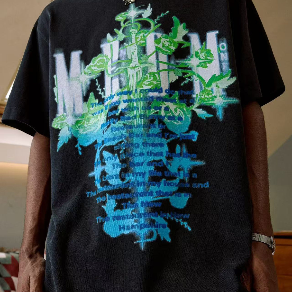 MEDM Rose and Sword Print Short-sleeve T-Shirt