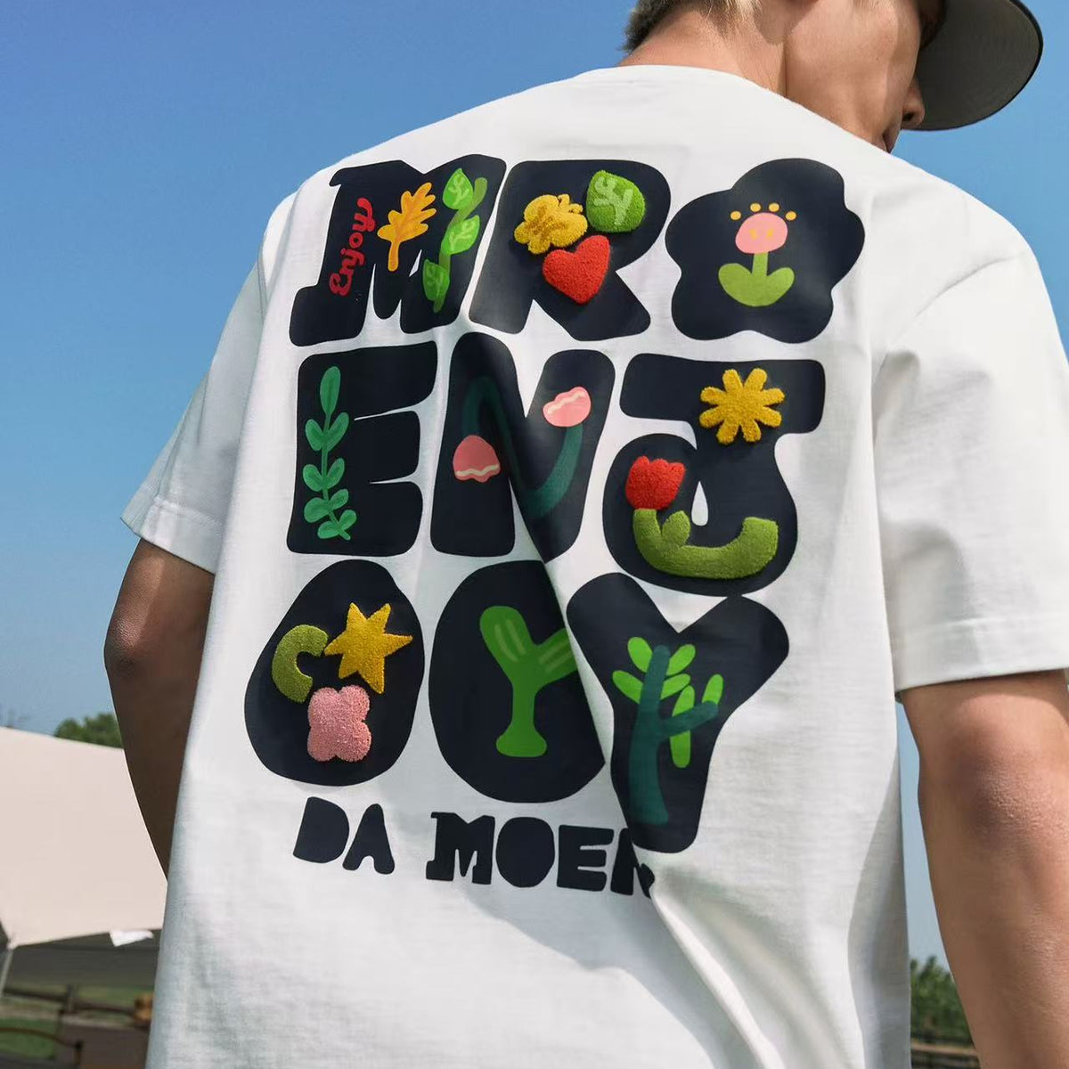 MEDM Toothbrush Embroidered Floral Short-sleeved T-shirt