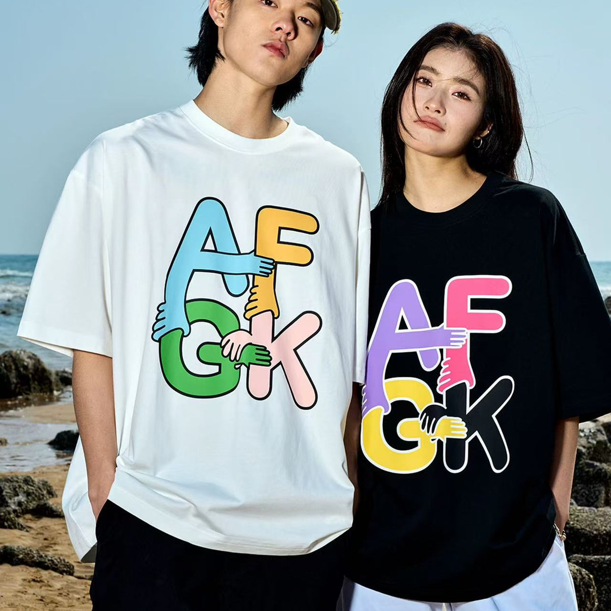 AFGK Holding Hands Fun Printed Short-sleeved T-shirt
