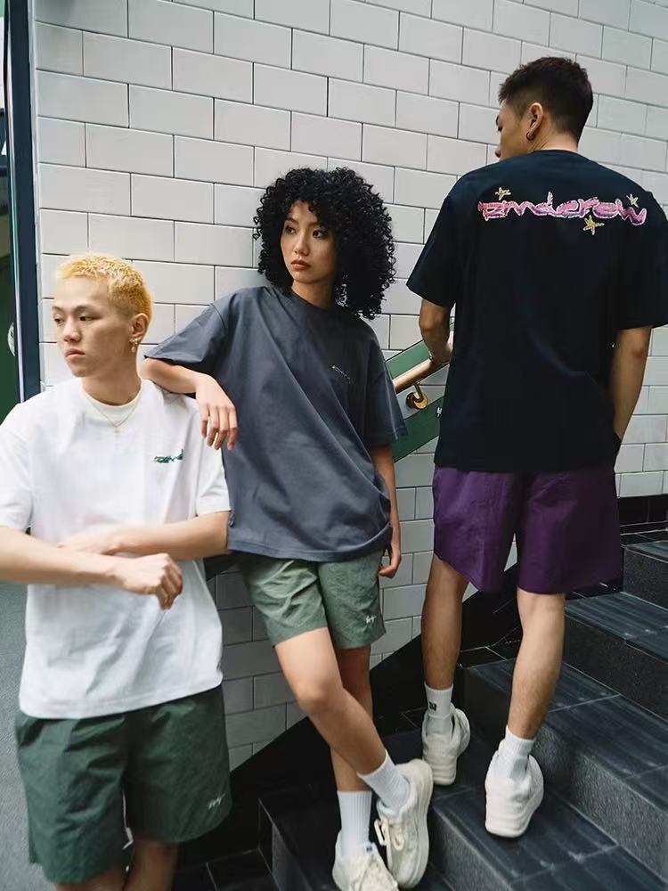 REMEDY Hand-painted Stars Print Short-sleeved T-shirt