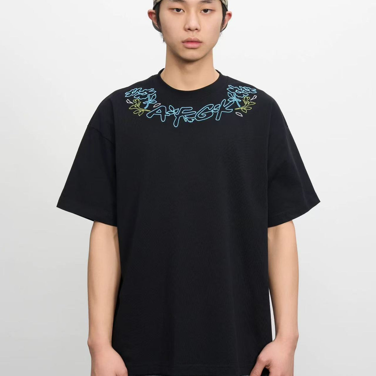 AFGK Floral Necklace Embroidered Short-sleeve T-Shirt