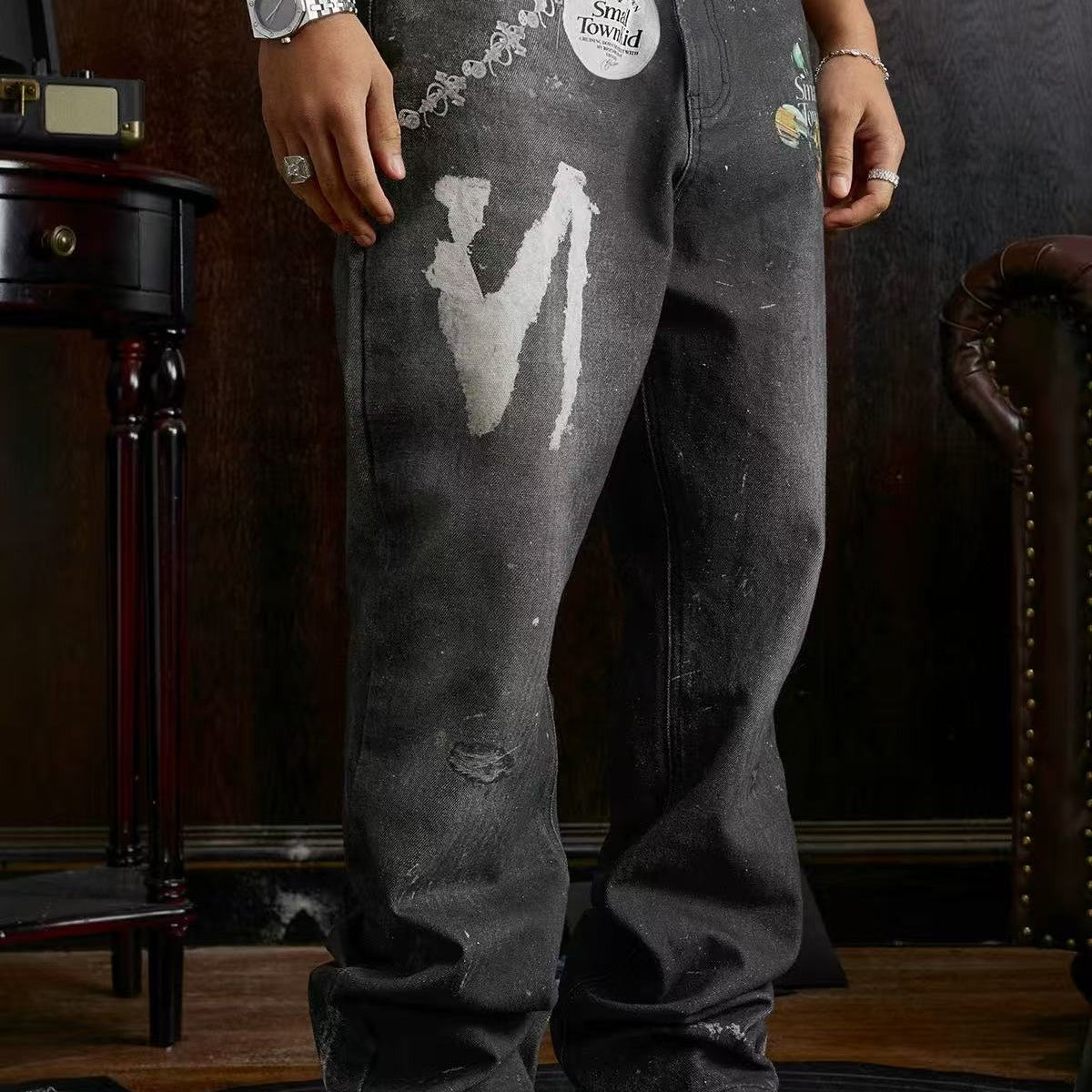 STK Vintage Distressed Wash 3D Badge Print Jeans