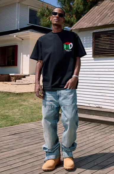 MEDM Three-dimensional Logo Embroidered Short-sleeved T-shirt