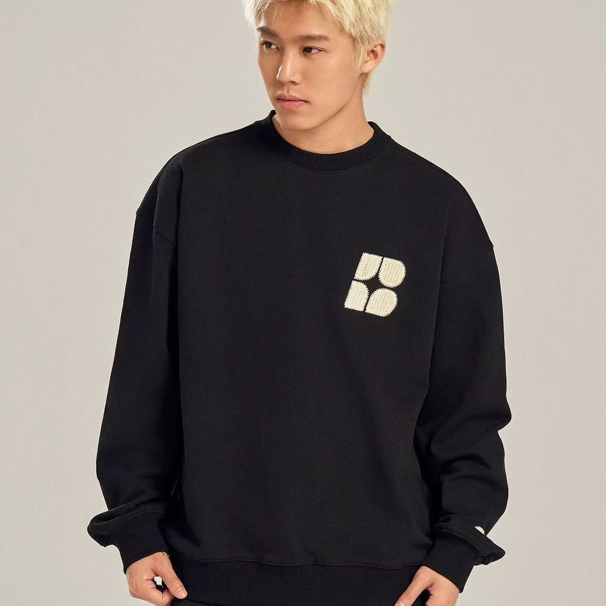 BIPOLAR Four-pointed Star Chain Sweatshirt