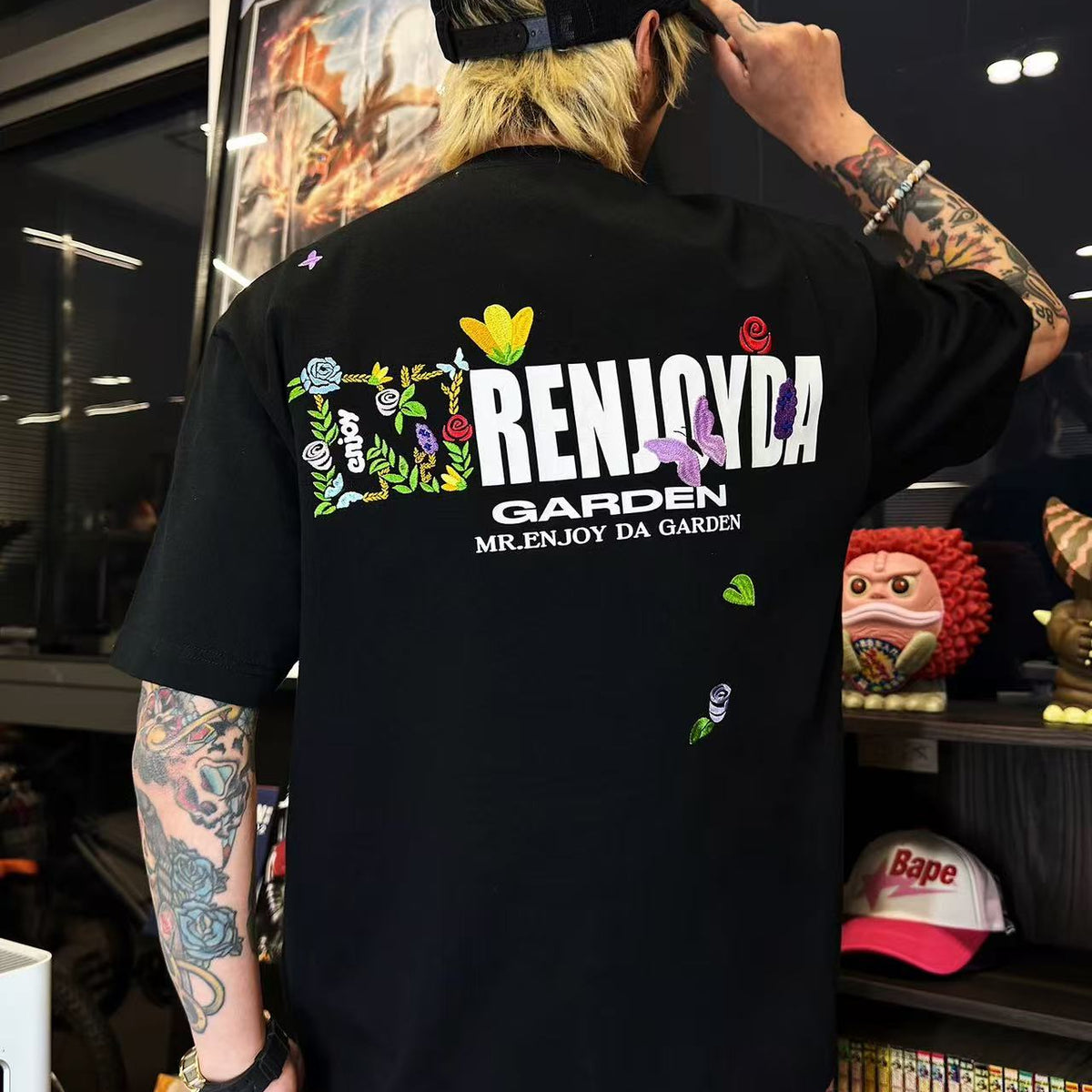 MEDM Embroidered Floral Short-sleeved T-shirt