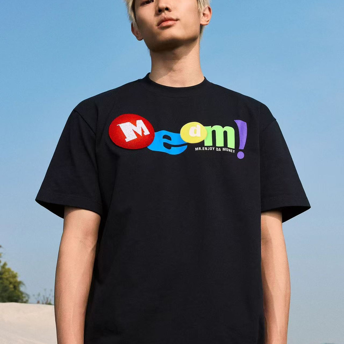 MEDM Toothbrush Embroidered M Short-sleeved T-shirt