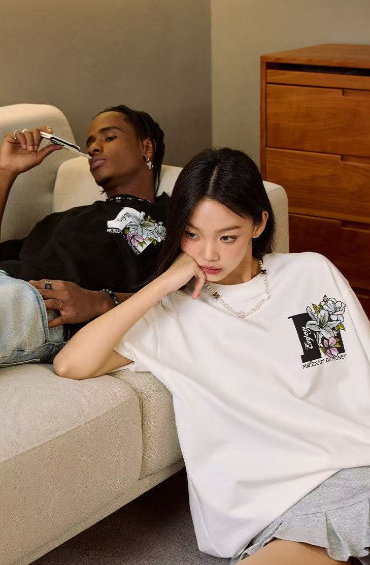 MEDM Flowers Blooming 3D Embroidered LOGO Short-sleeve T-shirt