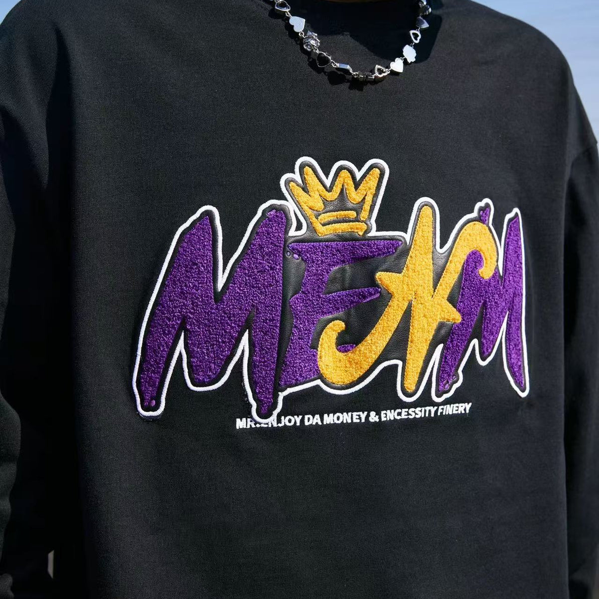 MEDMxNecessityFinery Toothbrush Embroidered Long-sleeved T-shirt