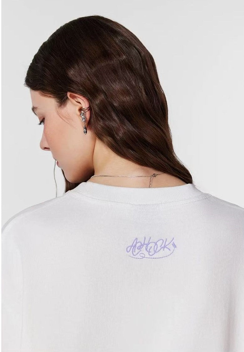 ACHOCK Butterfly Embroidered Crew Neck Short Sleeves Tee