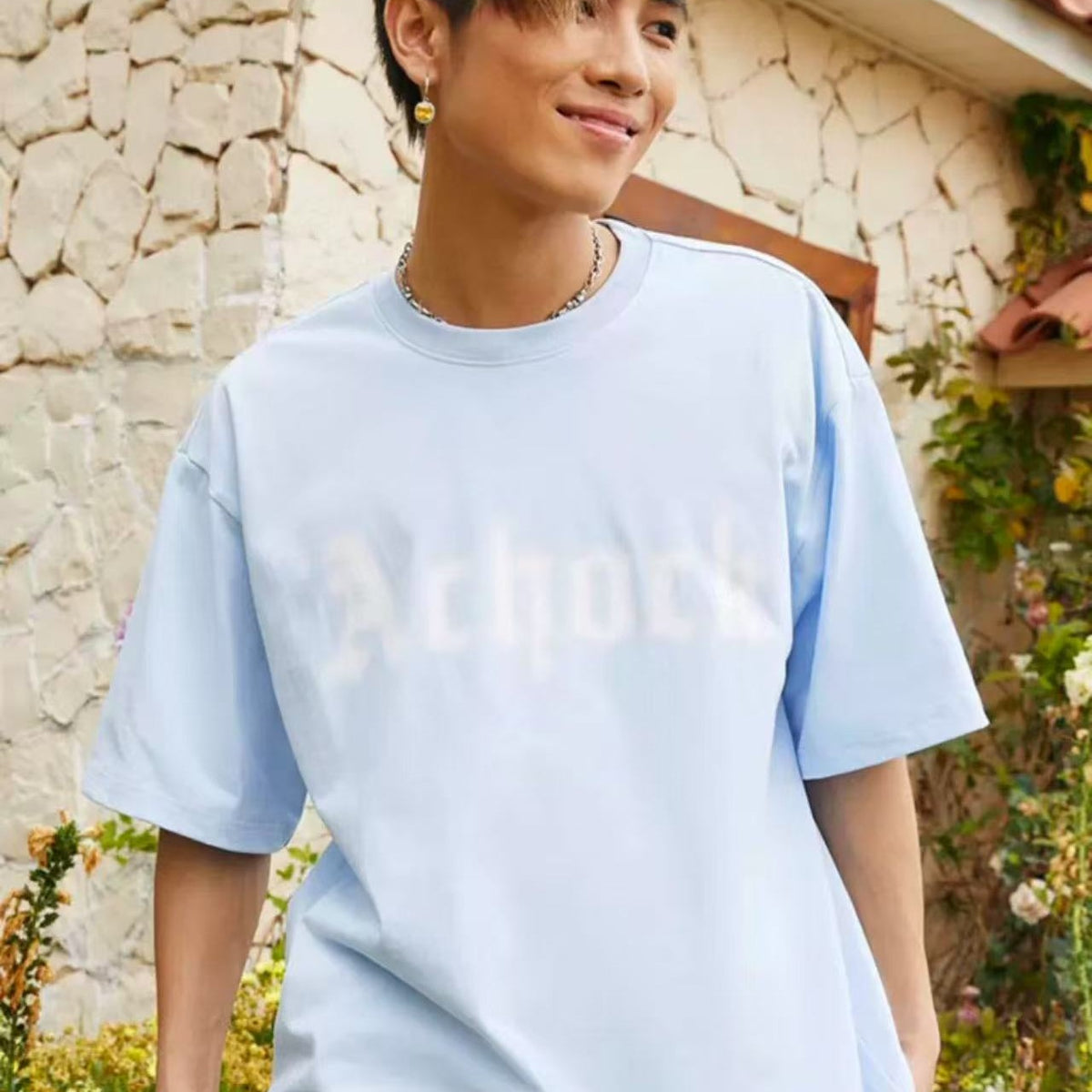 ACHOCK Simple Dot Logo Blur Printed T-shirt