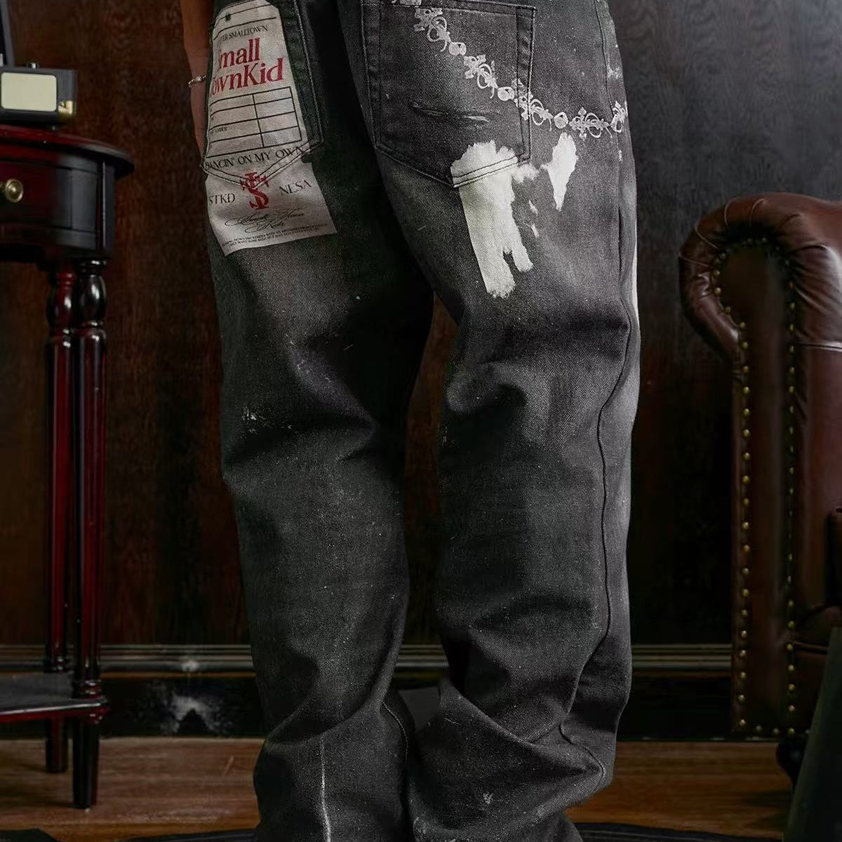 STK Vintage Distressed Wash 3D Badge Print Jeans