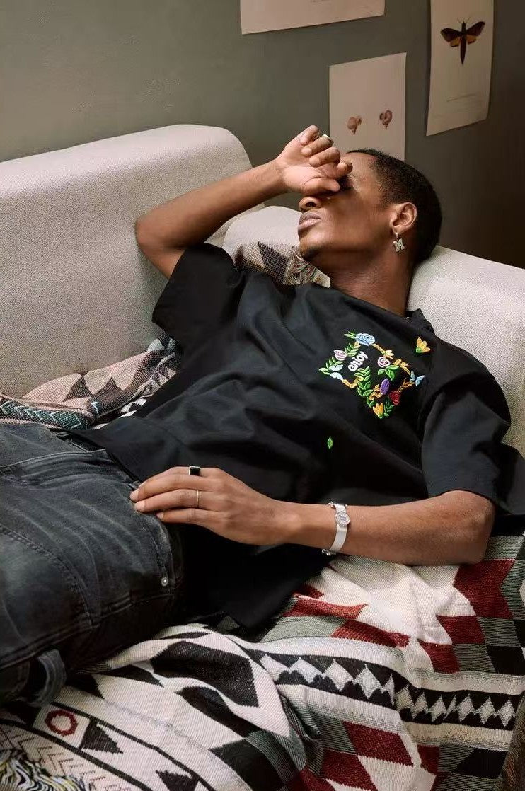 MEDM Embroidered Floral Short-sleeved T-shirt