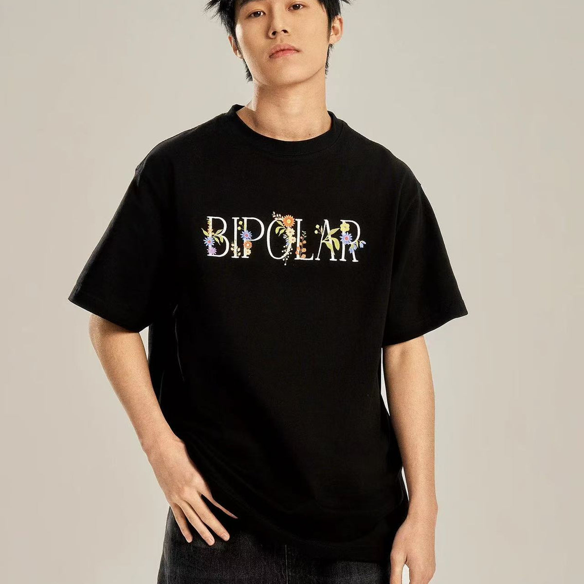 BIPOLAR Flower Embroidered Short-sleeve T-shirt