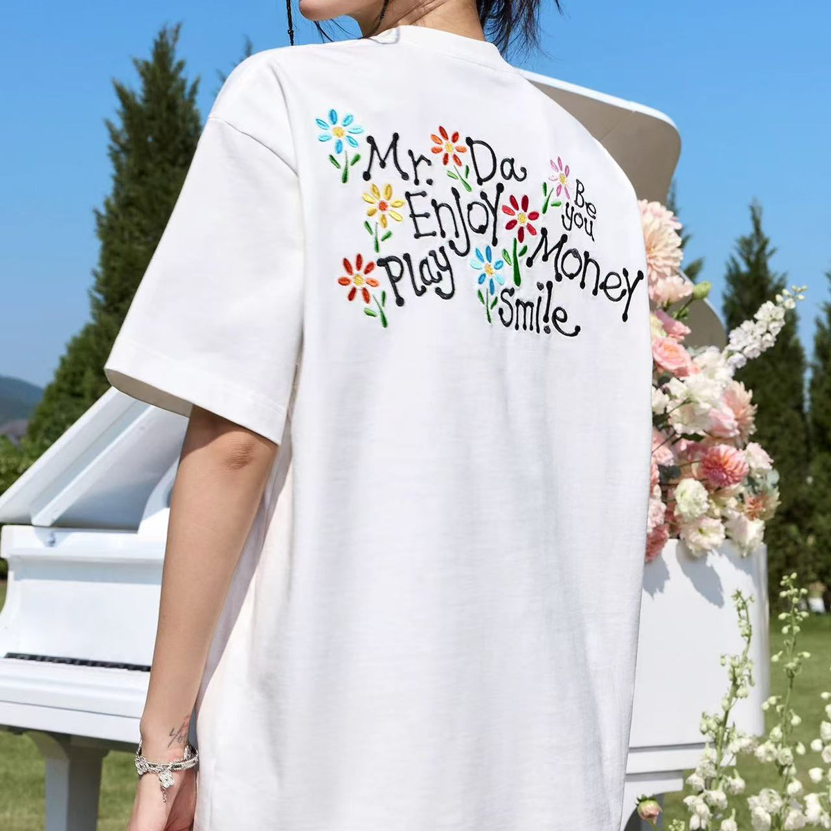 MEDM Scattered Flower Short-sleeved T-shirt