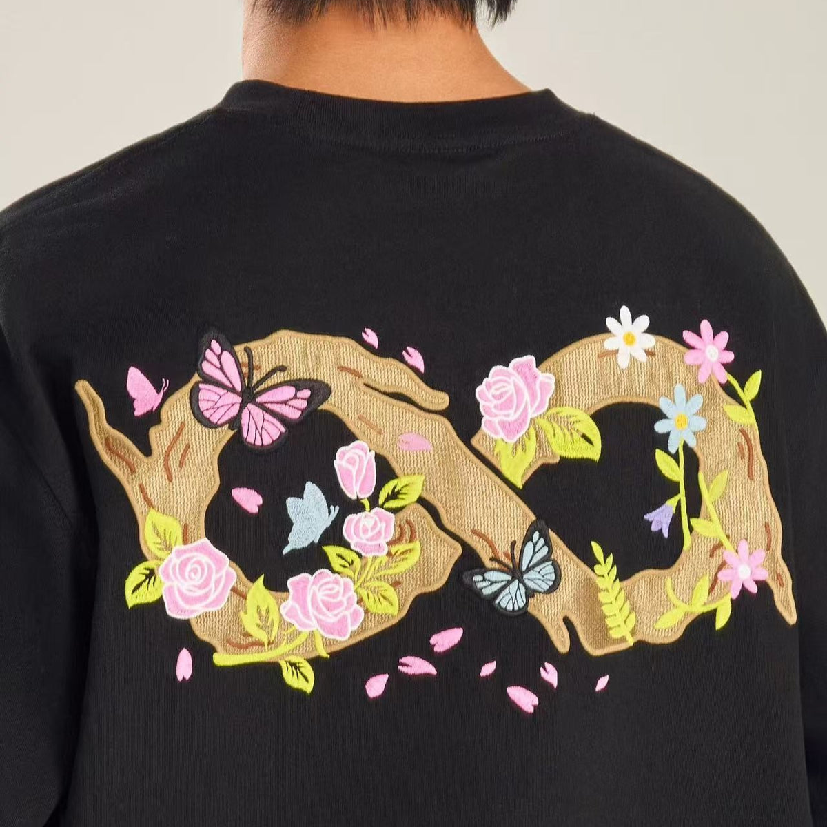 BIPOLAR Embroidered Flower Long-sleeved Sweatshirt