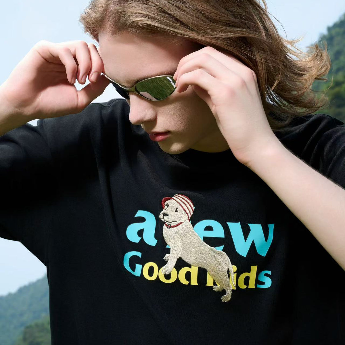 AFGK Vacation Puppy Embroidered Short Sleeve T-Shirt