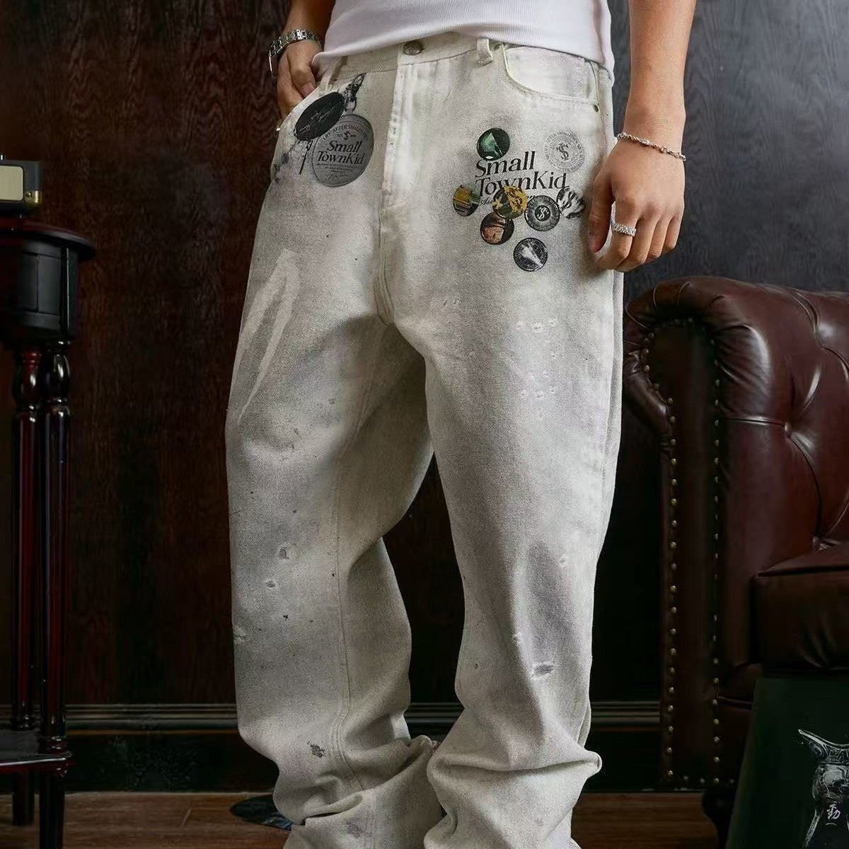 STK Vintage Distressed Wash 3D Badge Print Jeans