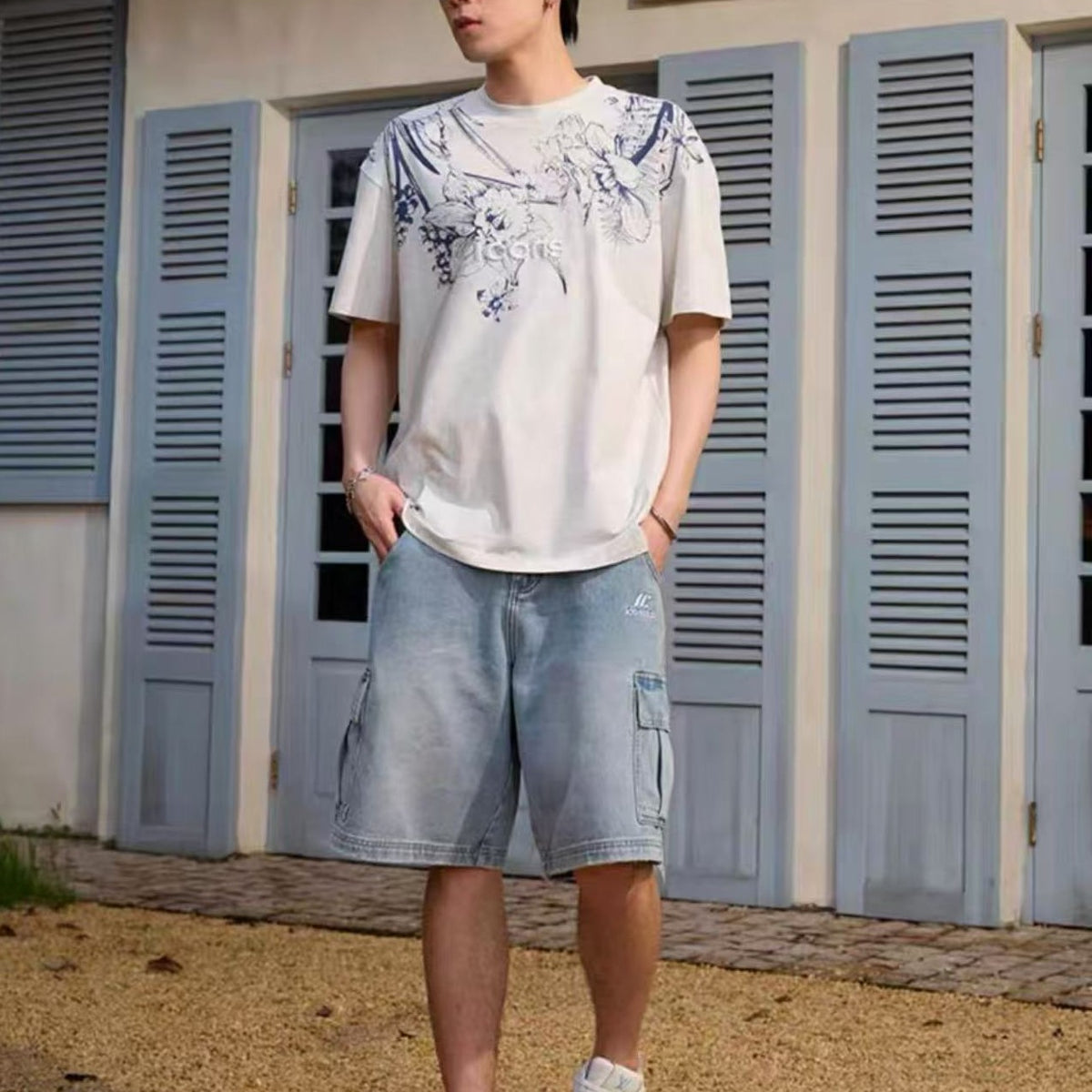 ICONSLAB Original Embroidered Floral T-shirt