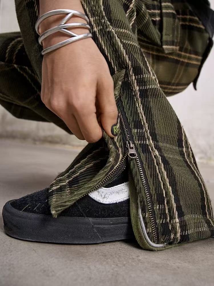 REMEDY Plaid Cargo Trousers