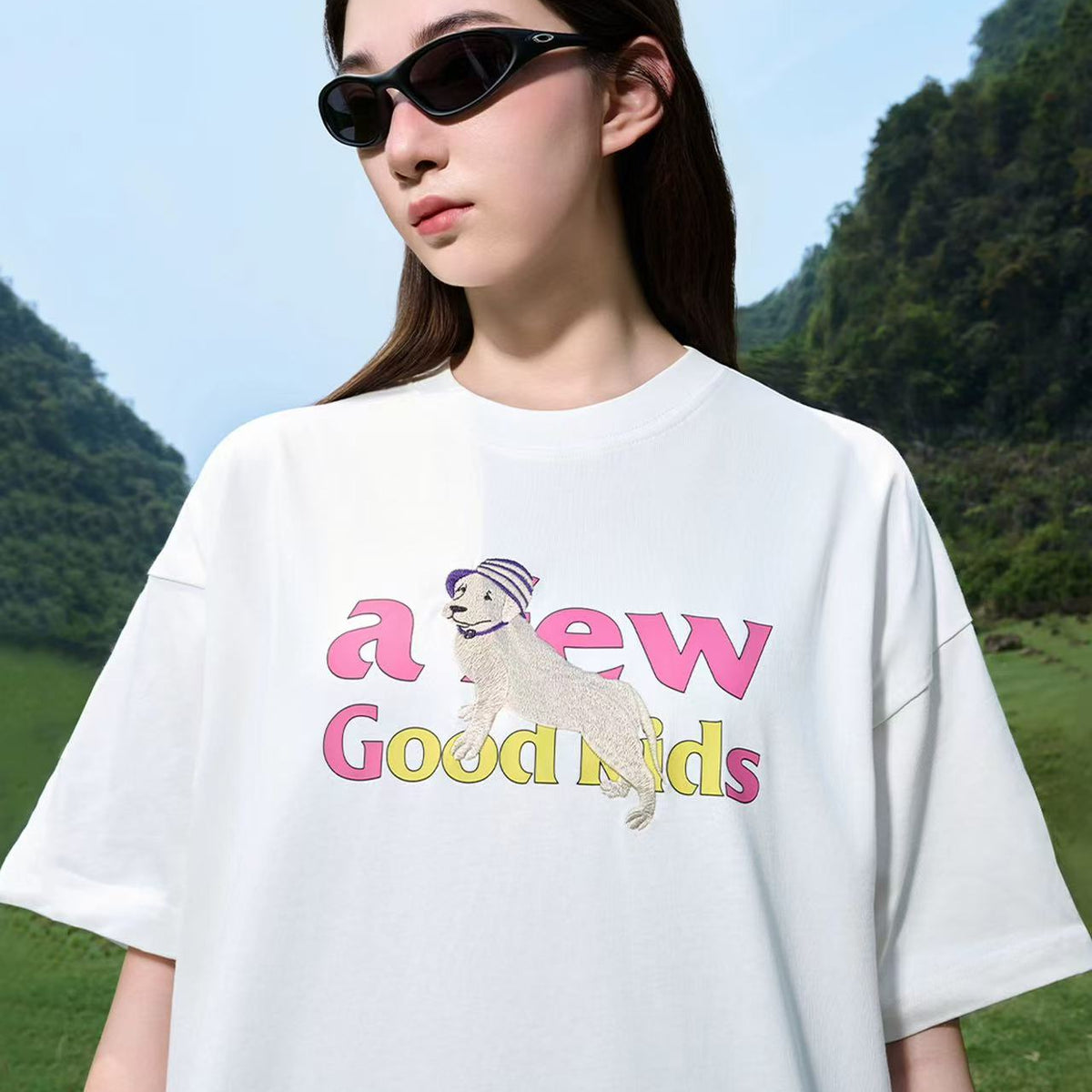 AFGK Vacation Puppy Embroidered Short Sleeve T-Shirt